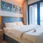 Highclass Suites - D1Mension & Zenity, Night Sky View And Central